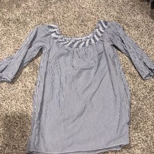 Crown and Ivy off the shoulder top